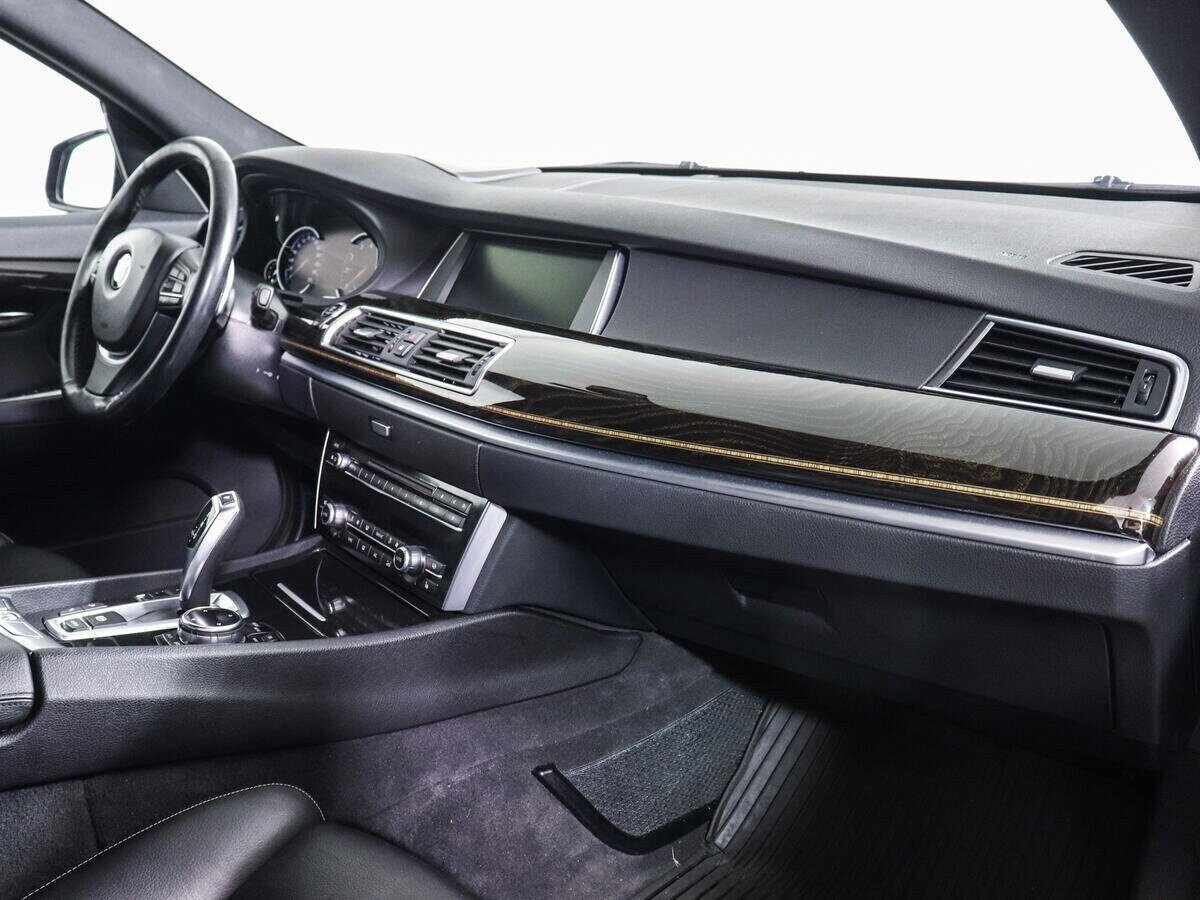 BMW 5 серии, 3.0 л, АТ, 2015 фото 13