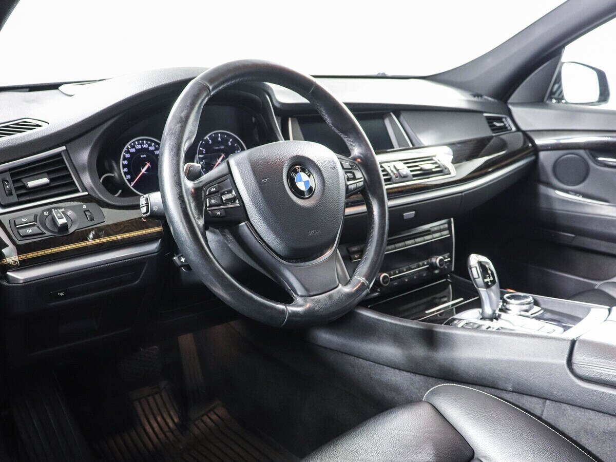 BMW 5 серии, 3.0 л, АТ, 2015 фото 11