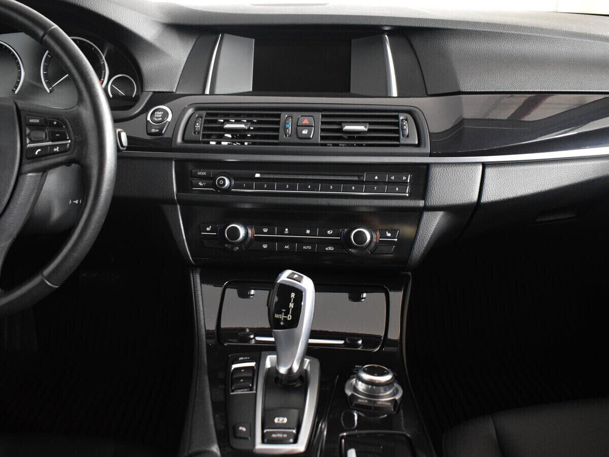 BMW 5 серии, 2.0 л, АТ, 2015 фото 9