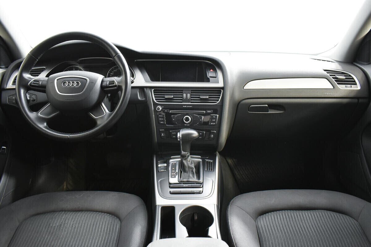 Audi A4, 1.8 л, Вариатор, 2013 фото 13