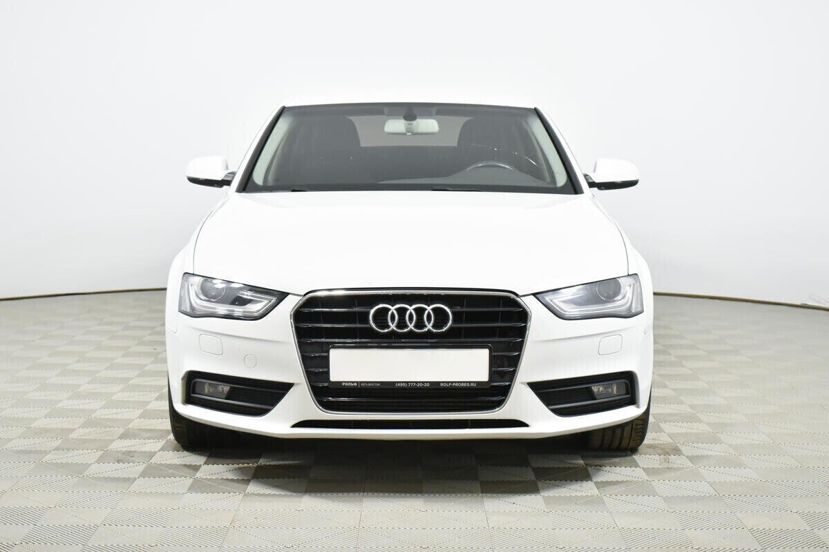 Audi A4, 1.8 л, Вариатор, 2013 фото 4