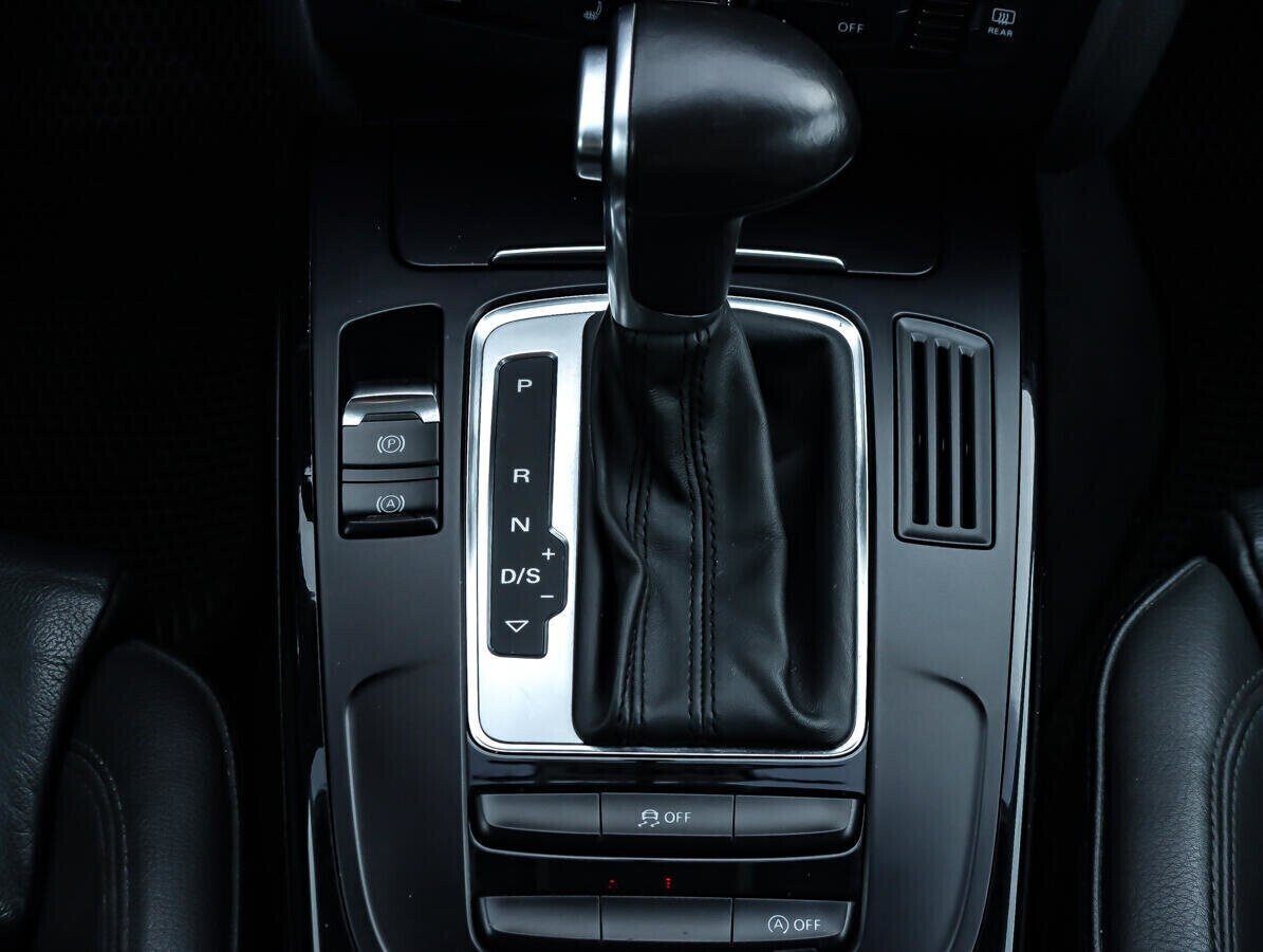 Audi A4, 1.8 л, Вариатор, 2014 фото 2
