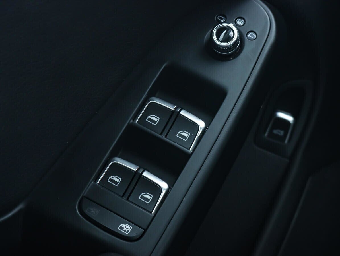 Audi A4, 1.8 л, Вариатор, 2014 фото 9