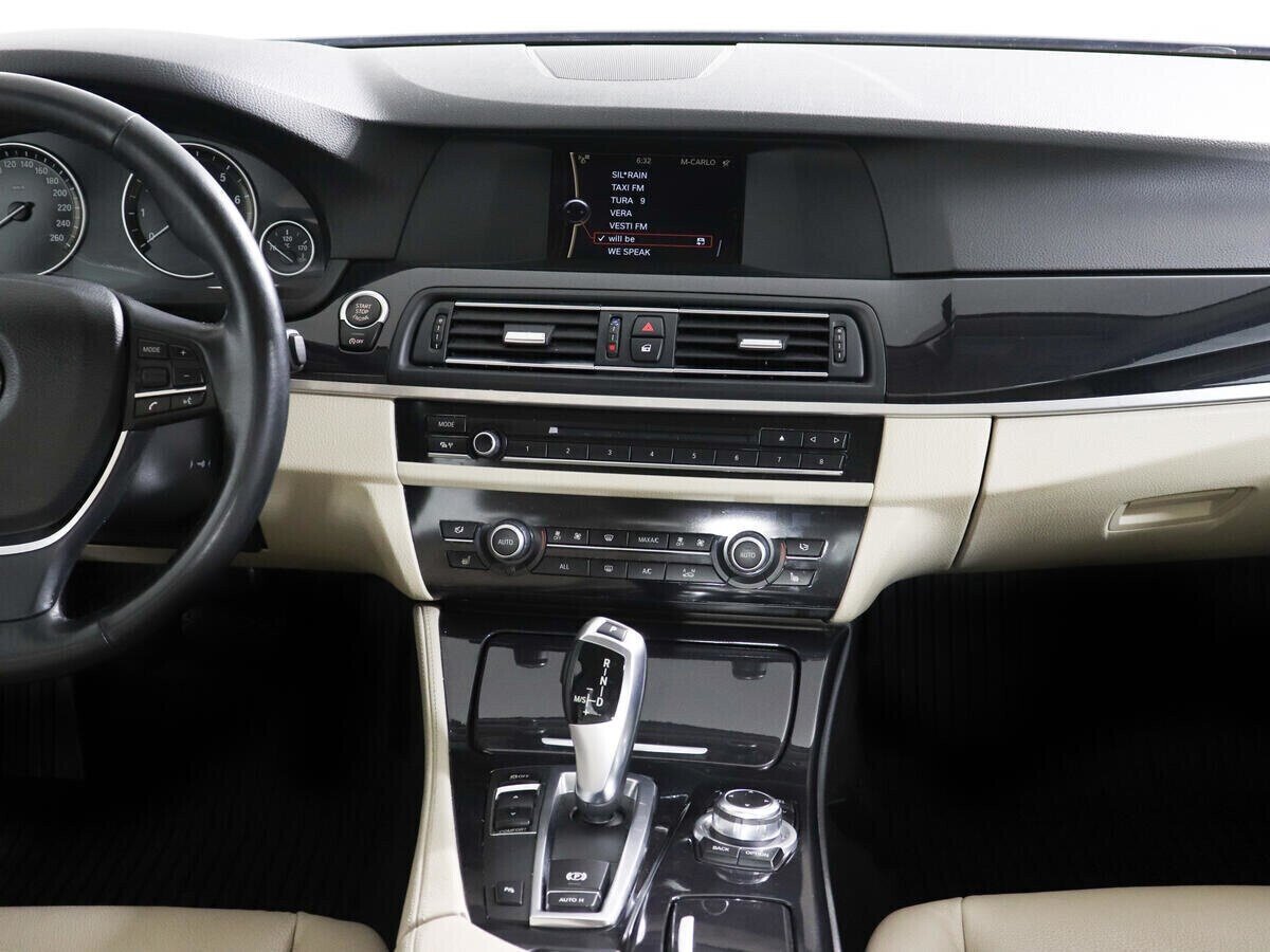 BMW 5 серии, 2.0 л, АТ, 2011 фото 12