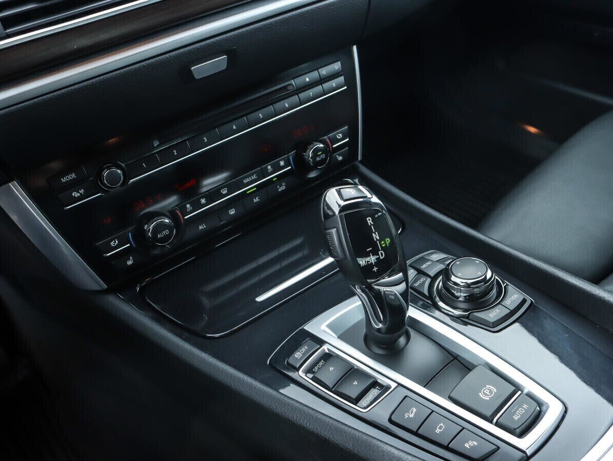 BMW 5 серии, 3.0 л, АТ, 2012 фото 2