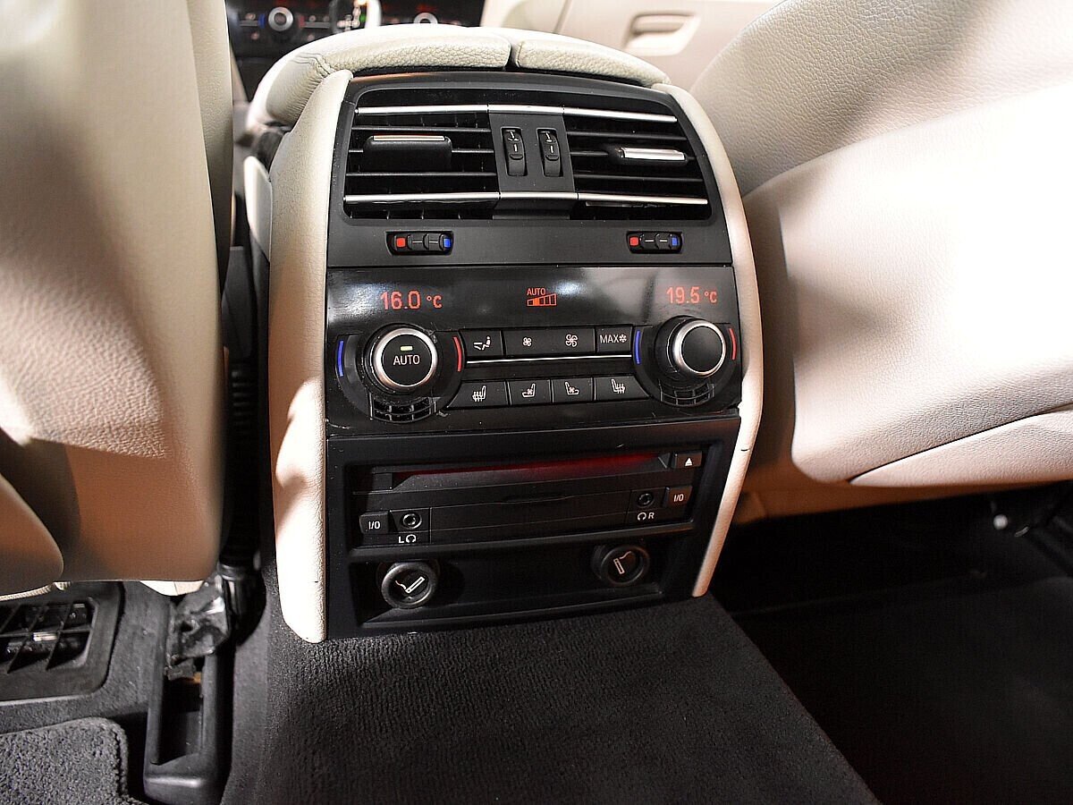 BMW 7 серии, 3.0 л, АТ, 2011 фото 1