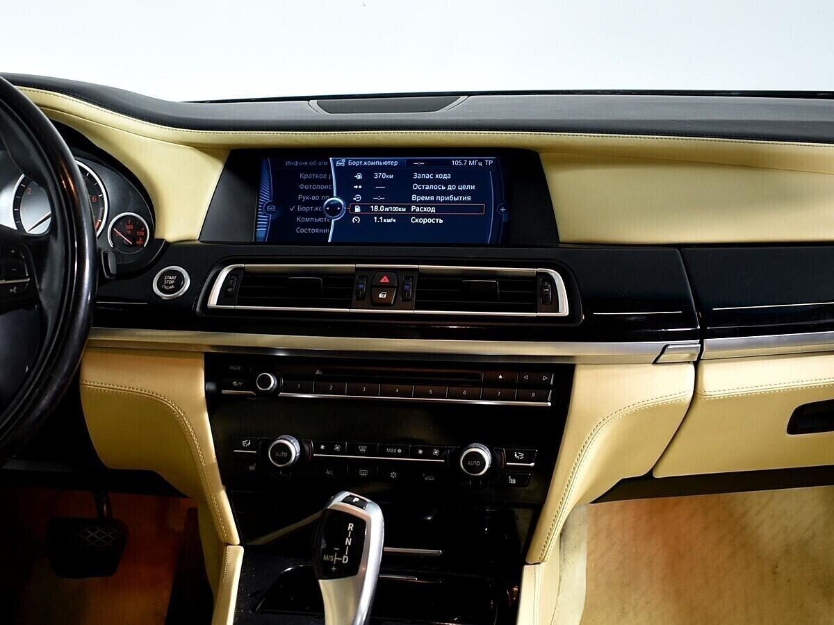 BMW 7 серии, 3.0 л, АТ, 2012 фото 13
