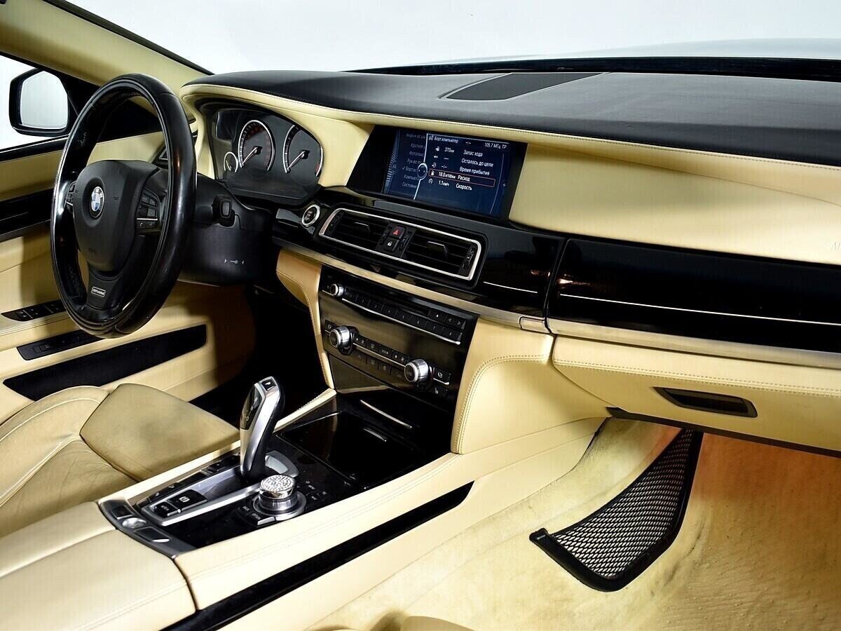 BMW 7 серии, 3.0 л, АТ, 2012 фото 14
