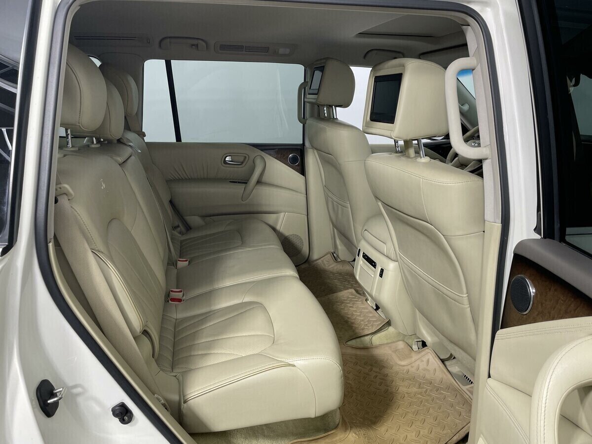 Infiniti QX56, 5.6 л, АТ, 2013 фото 17