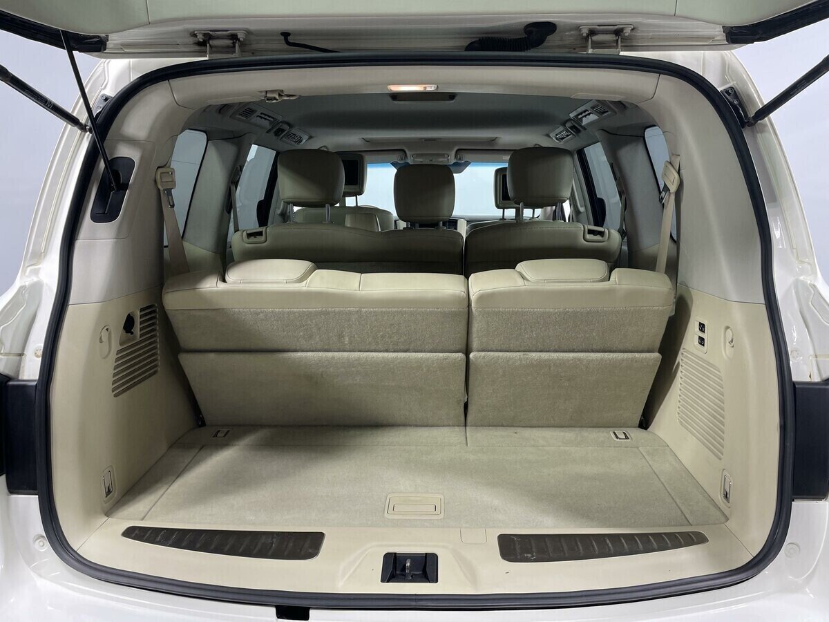 Infiniti QX56, 5.6 л, АТ, 2013 фото 1