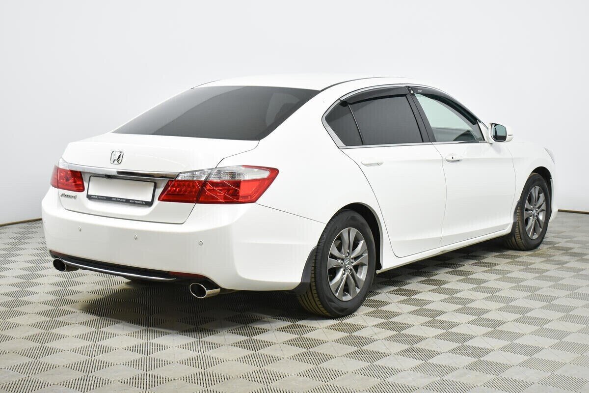 Honda Accord, 2.4 л, Вариатор, 2013 фото 4