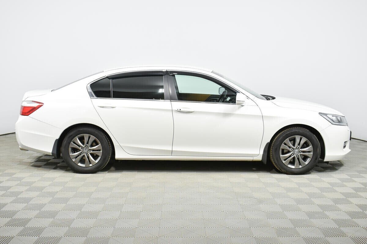 Honda Accord, 2.4 л, Вариатор, 2013 фото 10