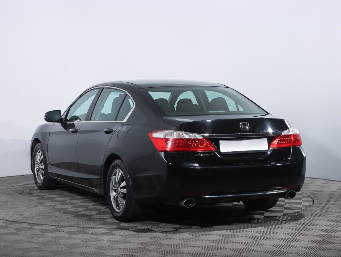 Honda Accord, 2.4 л, Вариатор, 2013 фото 6
