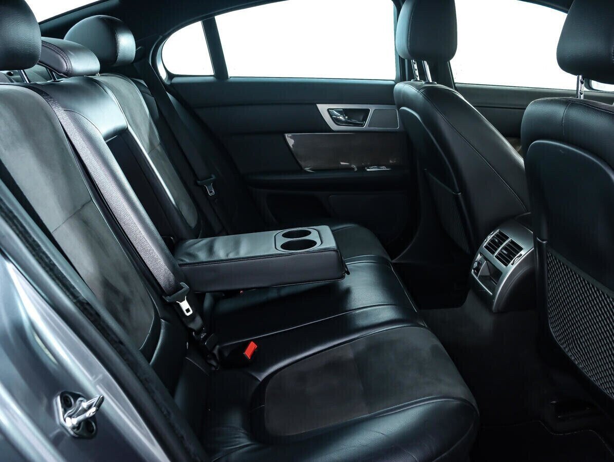 Jaguar XF, 2.0 л, АТ, 2013 фото 1