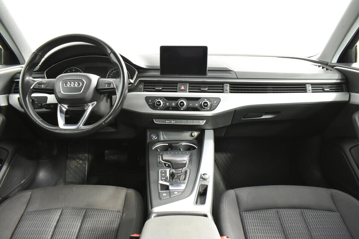 Audi A4, 2.0 л, Робот, 2016 фото 12