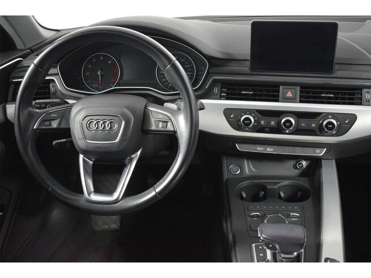 Audi A4, 2.0 л, Робот, 2016 фото 13