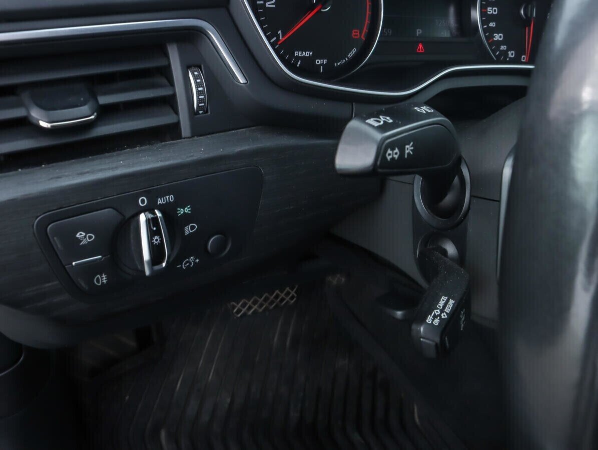 Audi A4, 1.4 л, Робот, 2015 фото 12