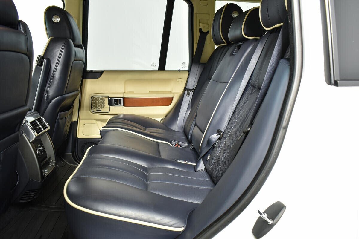 Land Rover Range Rover, 3.6 л, АТ, 2010 фото 1