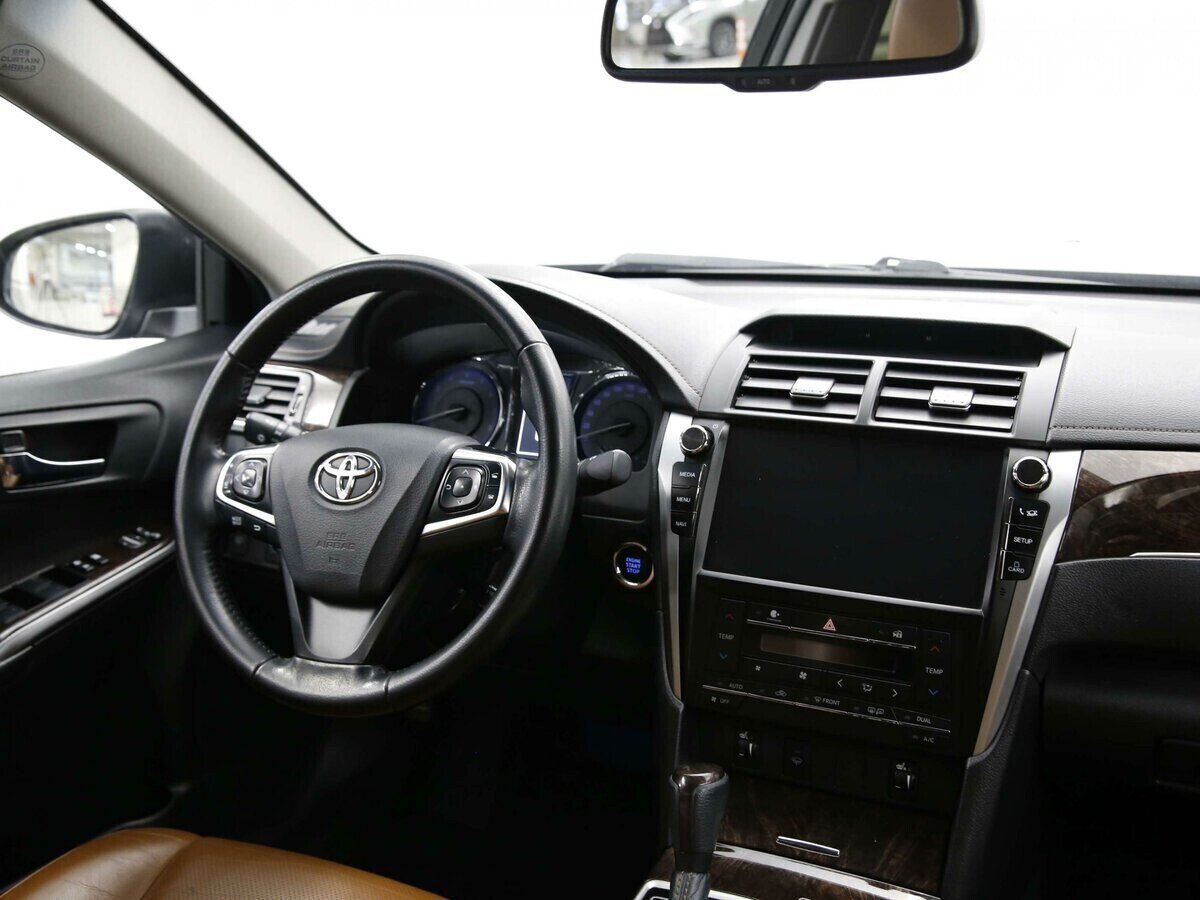 Toyota Camry, 2.5 л, АТ, 2017 фото 12