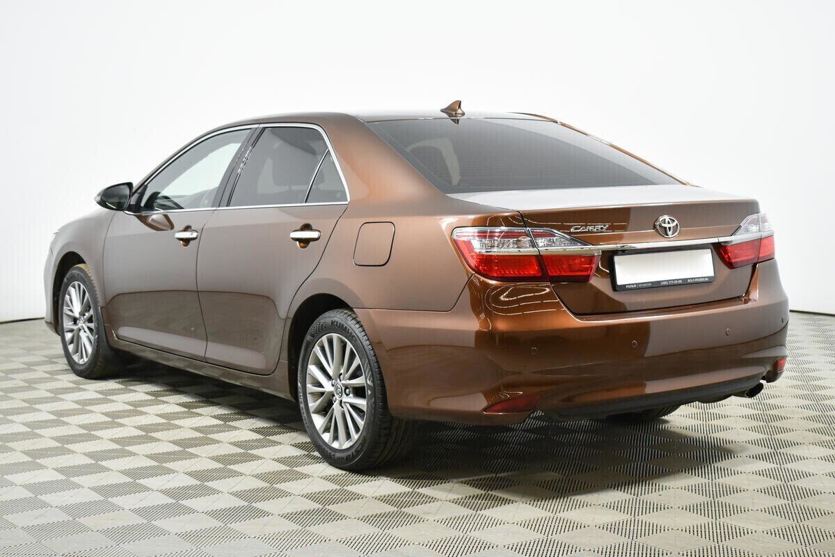 Toyota Camry, 2.5 л, АТ, 2017 фото 6