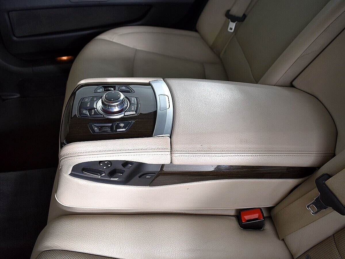 BMW 7 серии 3.0 АКПП, 2011, 156 000 км фото 19
