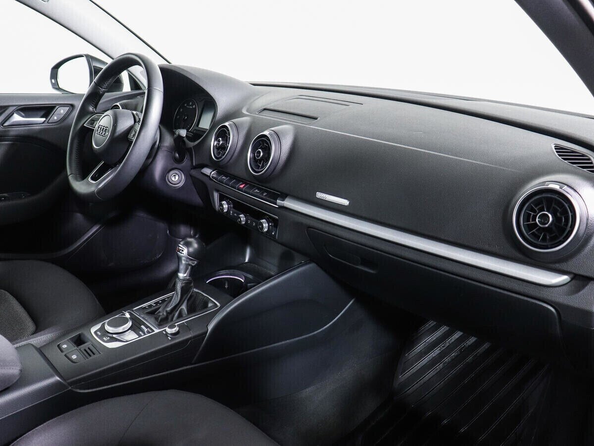 Audi A3, 1.5 л, Робот, 2018 фото 2