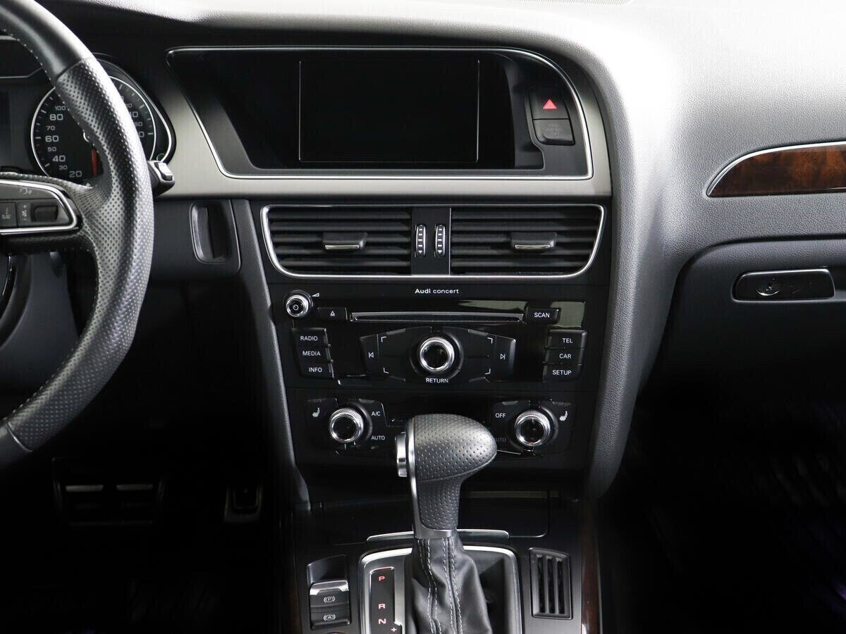 Audi A4, 2.0 л, Робот, 2013 фото 13