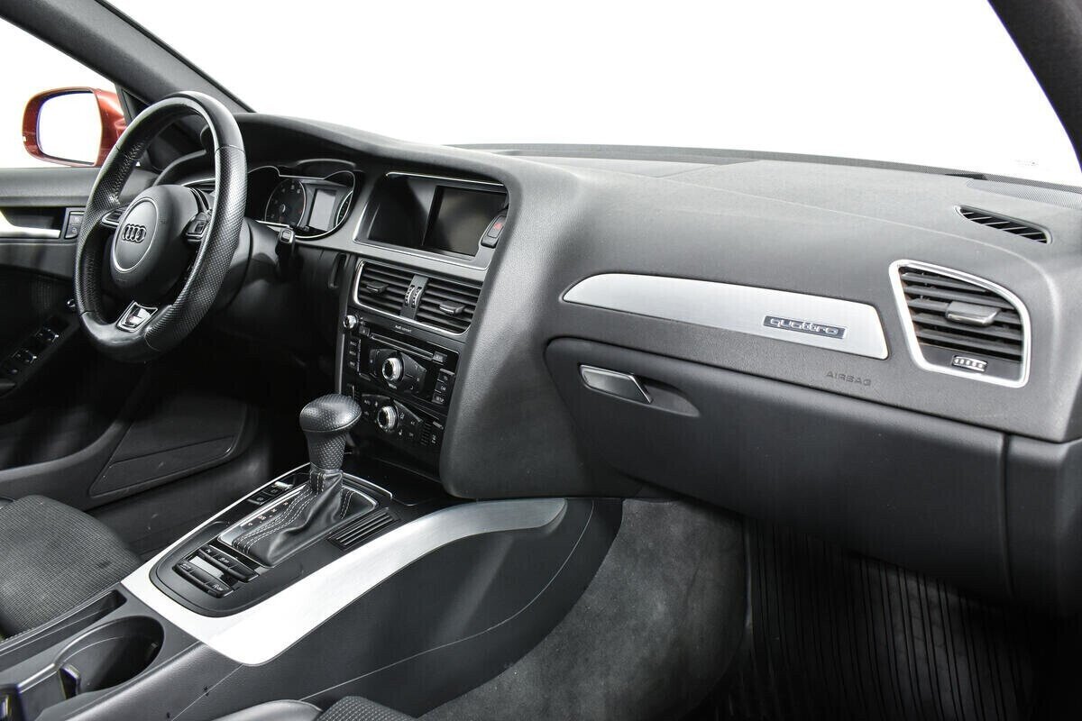 Audi A4, 2.0 л, Робот, 2013 фото 2