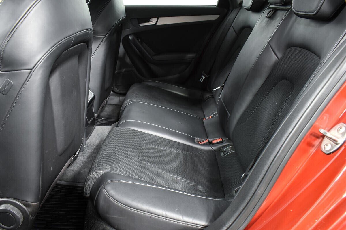 Audi A4, 2.0 л, Робот, 2013 фото 1