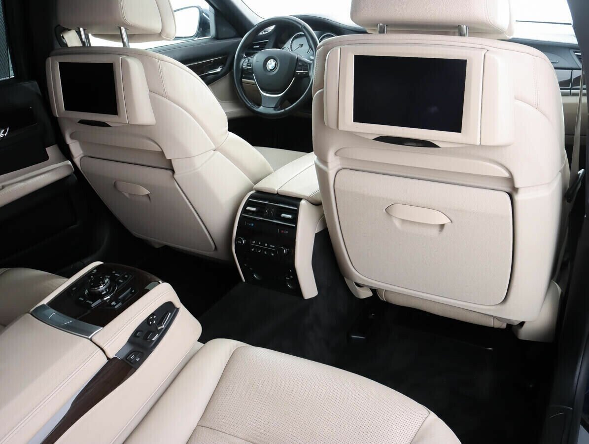 BMW 7 серии, 4.4 л, АТ, 2010 фото 2