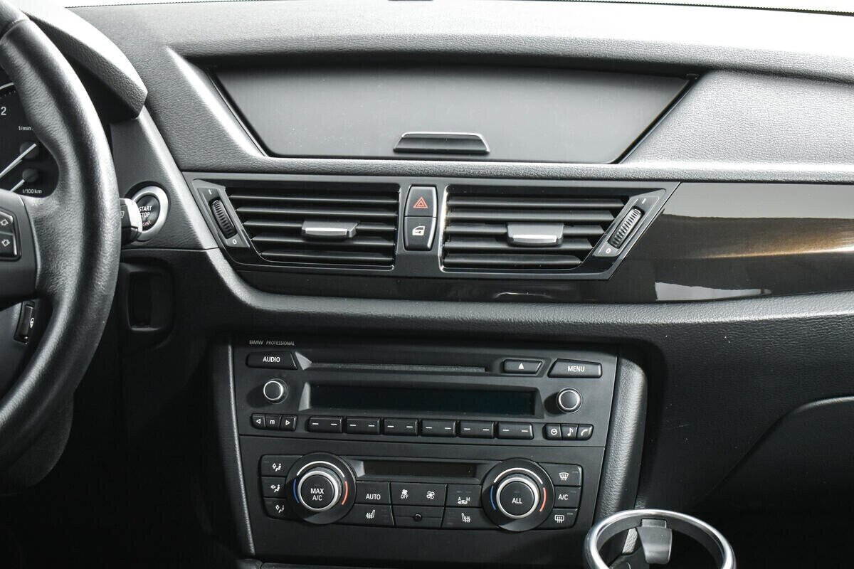BMW X1, 2.0 л, АТ, 2015 фото 9