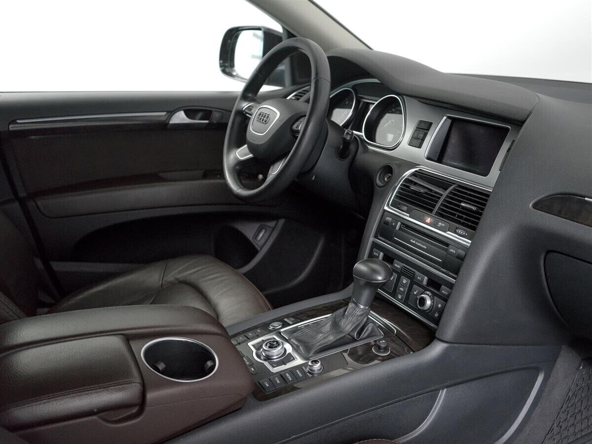 Audi Q7, 3.0 л, АТ, 2010 фото 2