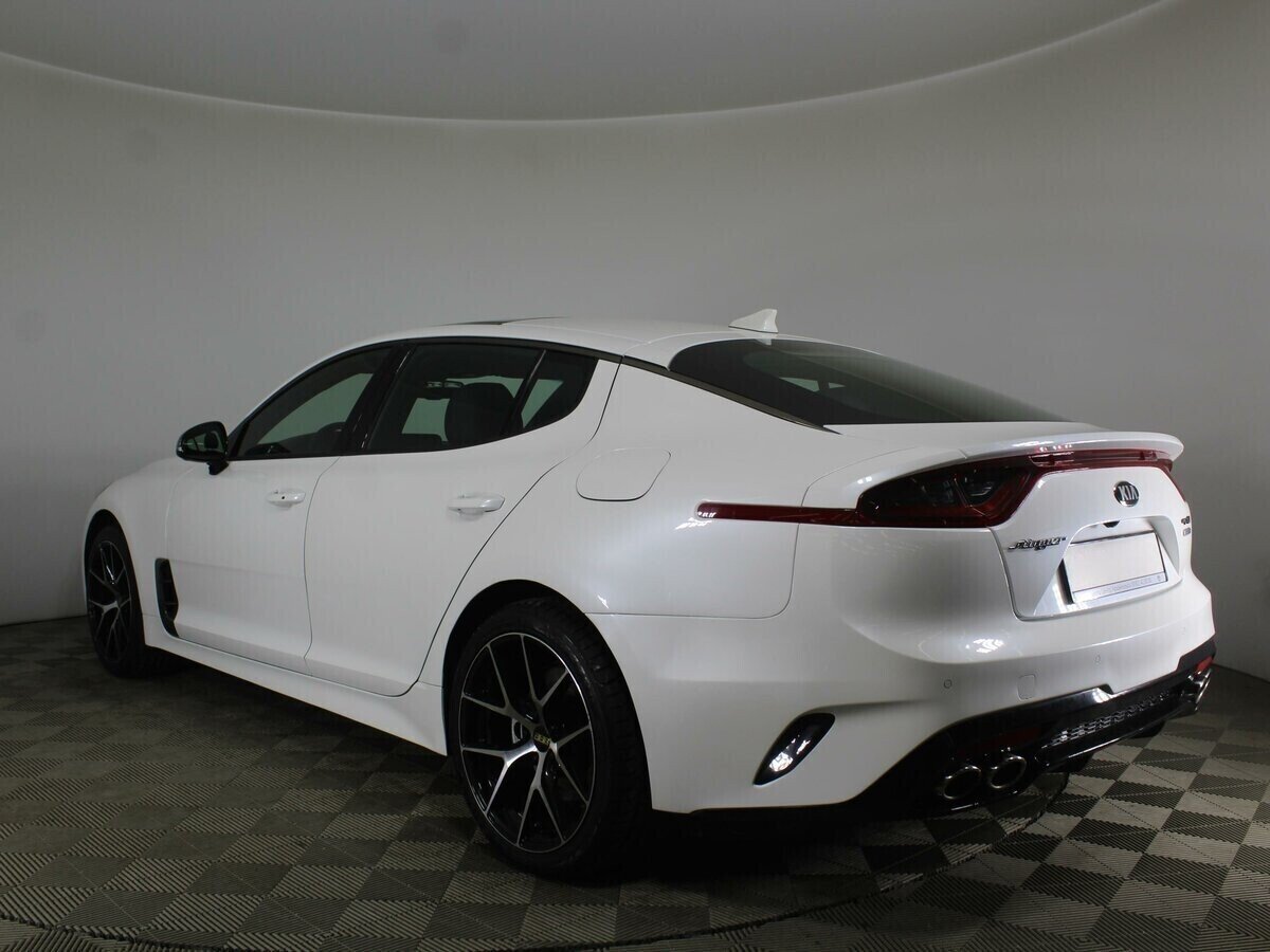 Kia Stinger, 2.0 л, АТ, 2018 фото 6