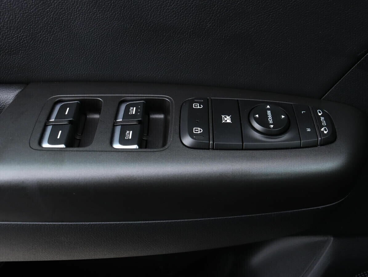 Kia Sportage, 2.0 л, АТ, 2017 фото 2