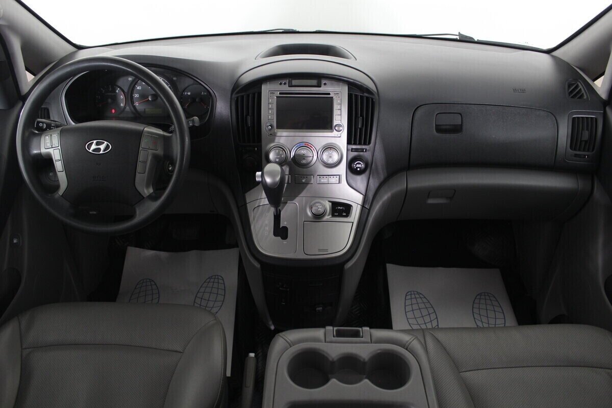 Hyundai Grand Starex, 2.5 л, АТ, 2014 фото 13