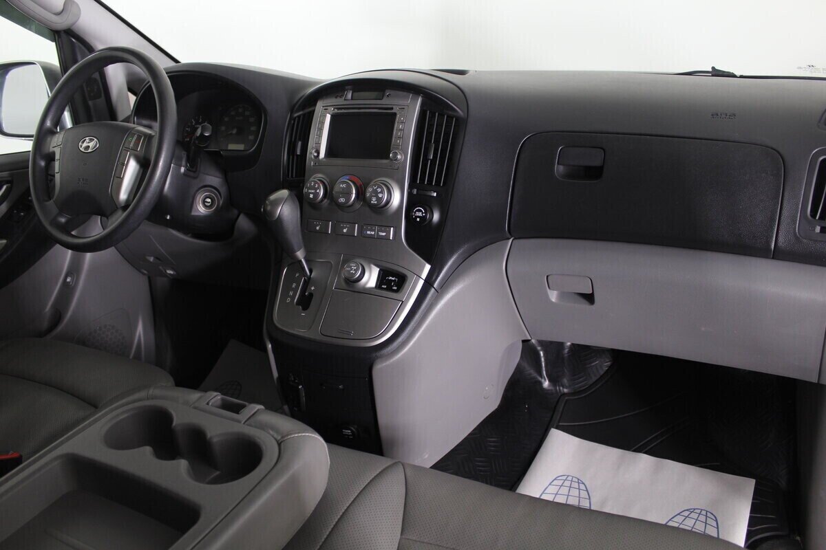 Hyundai Grand Starex, 2.5 л, АТ, 2014 фото 14
