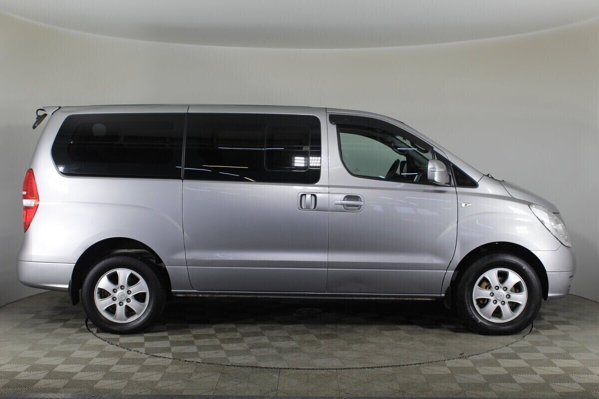 Hyundai Grand Starex, 2.5 л, АТ, 2014 фото 10