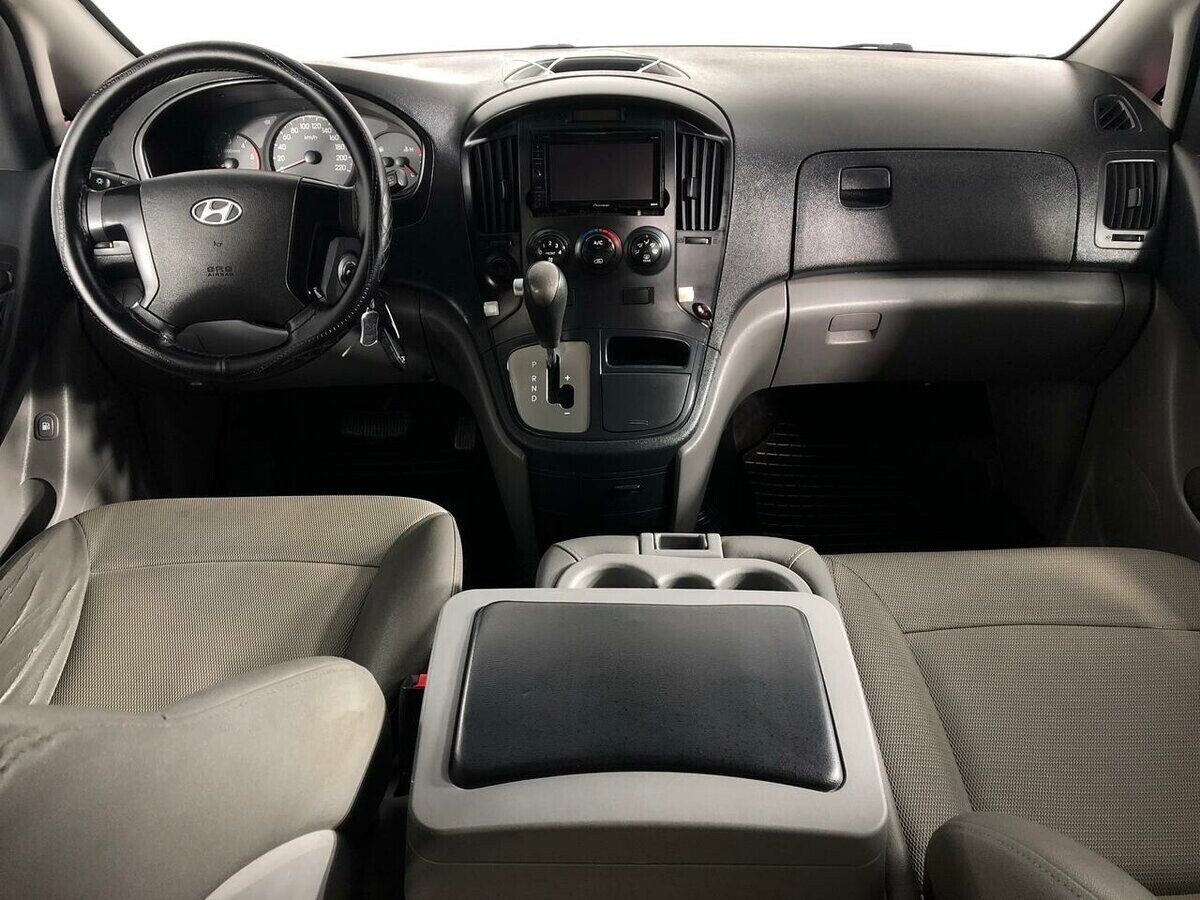 Hyundai Grand Starex, 2.5 л, АТ, 2014 фото 13
