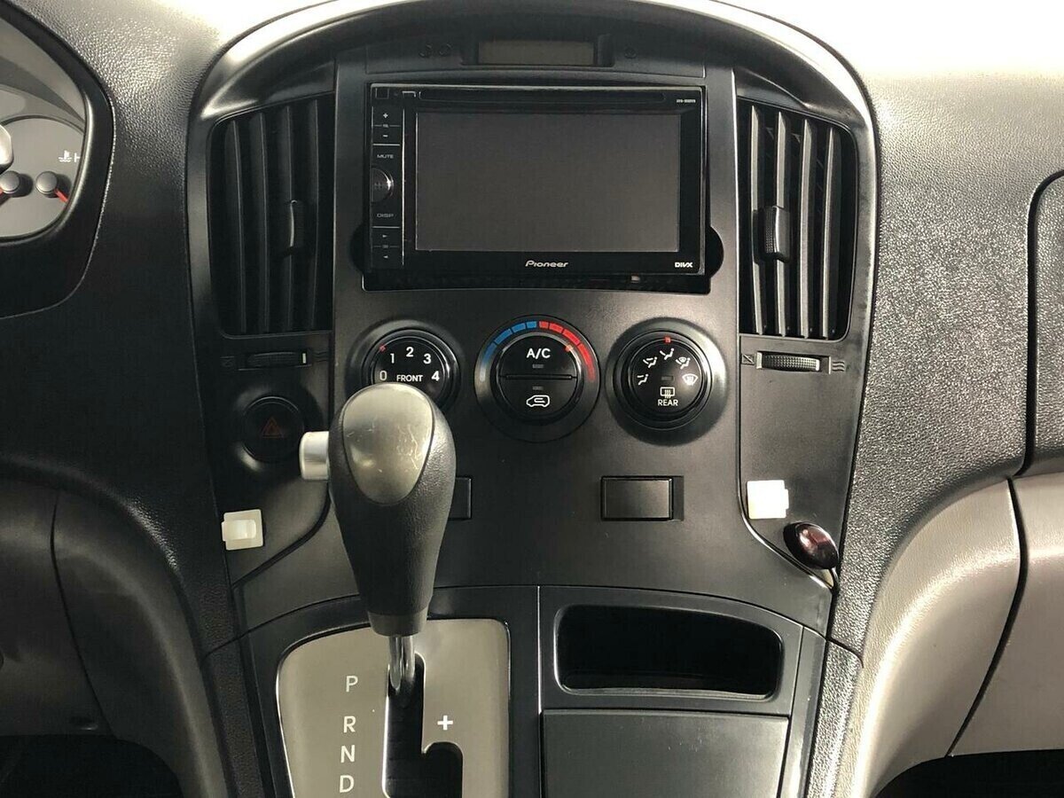 Hyundai Grand Starex, 2.5 л, АТ, 2014 фото 15