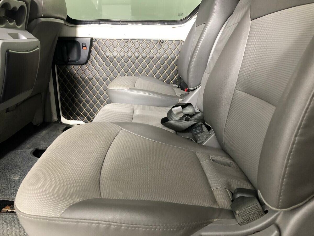 Hyundai Grand Starex, 2.5 л, АТ, 2014 фото 2