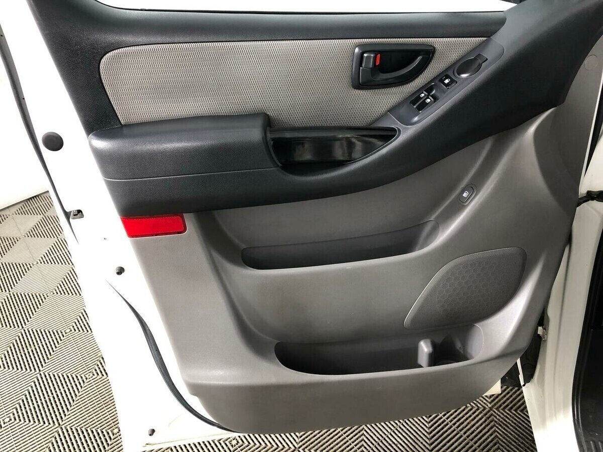 Hyundai Grand Starex, 2.5 л, АТ, 2014 фото 10