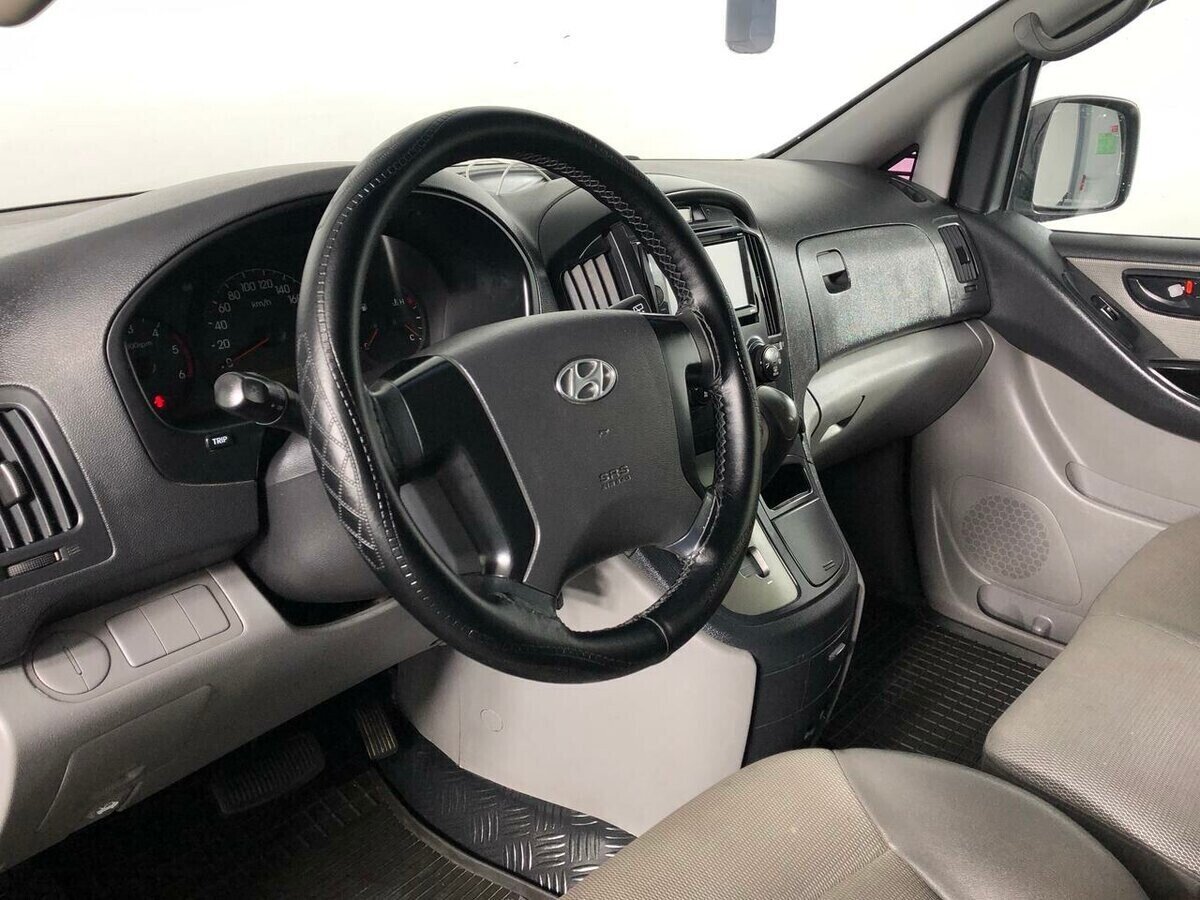 Hyundai Grand Starex, 2.5 л, АТ, 2014 фото 11