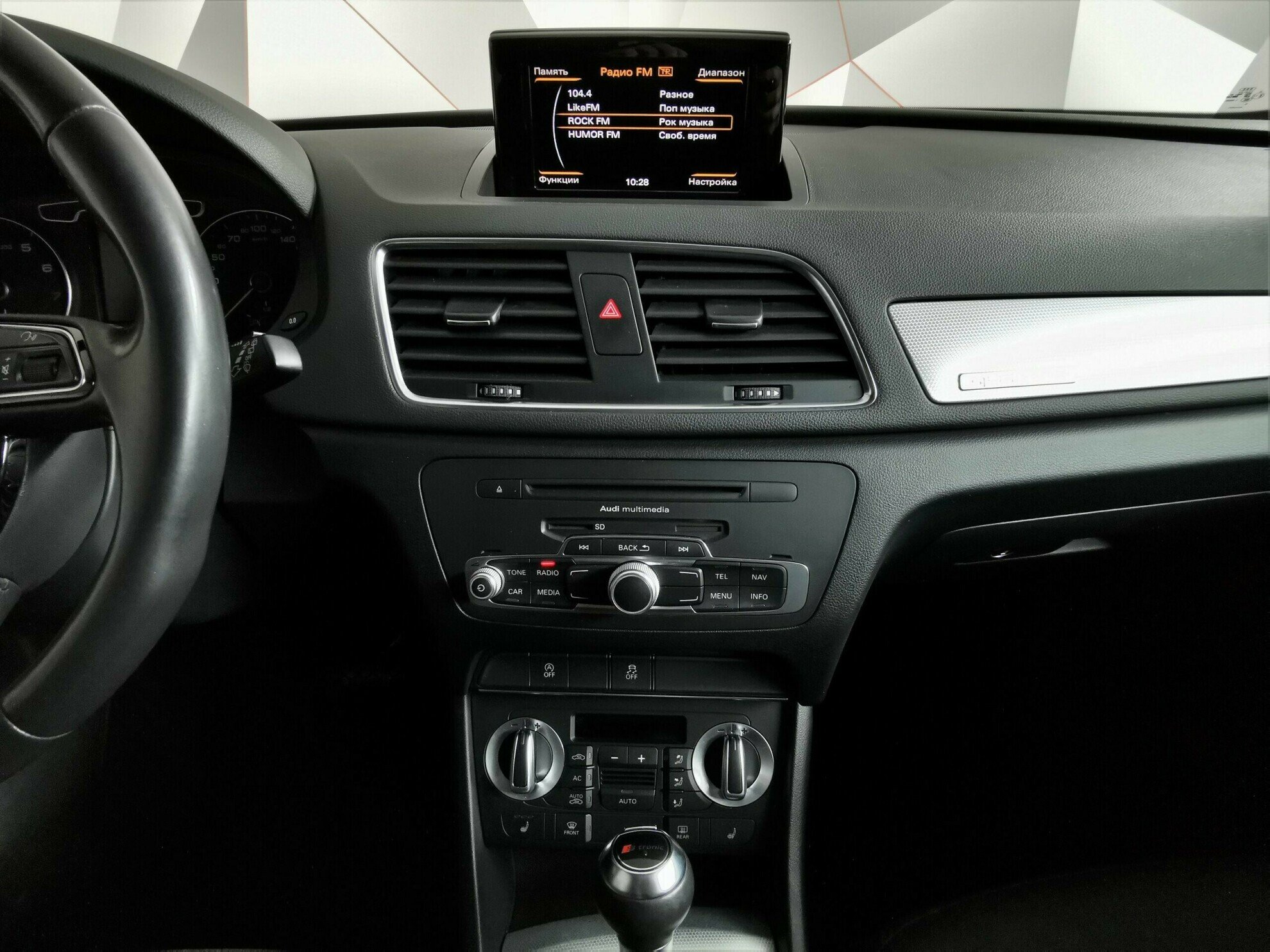 Audi Q3, 2.0 л, Робот, 2013 фото 1