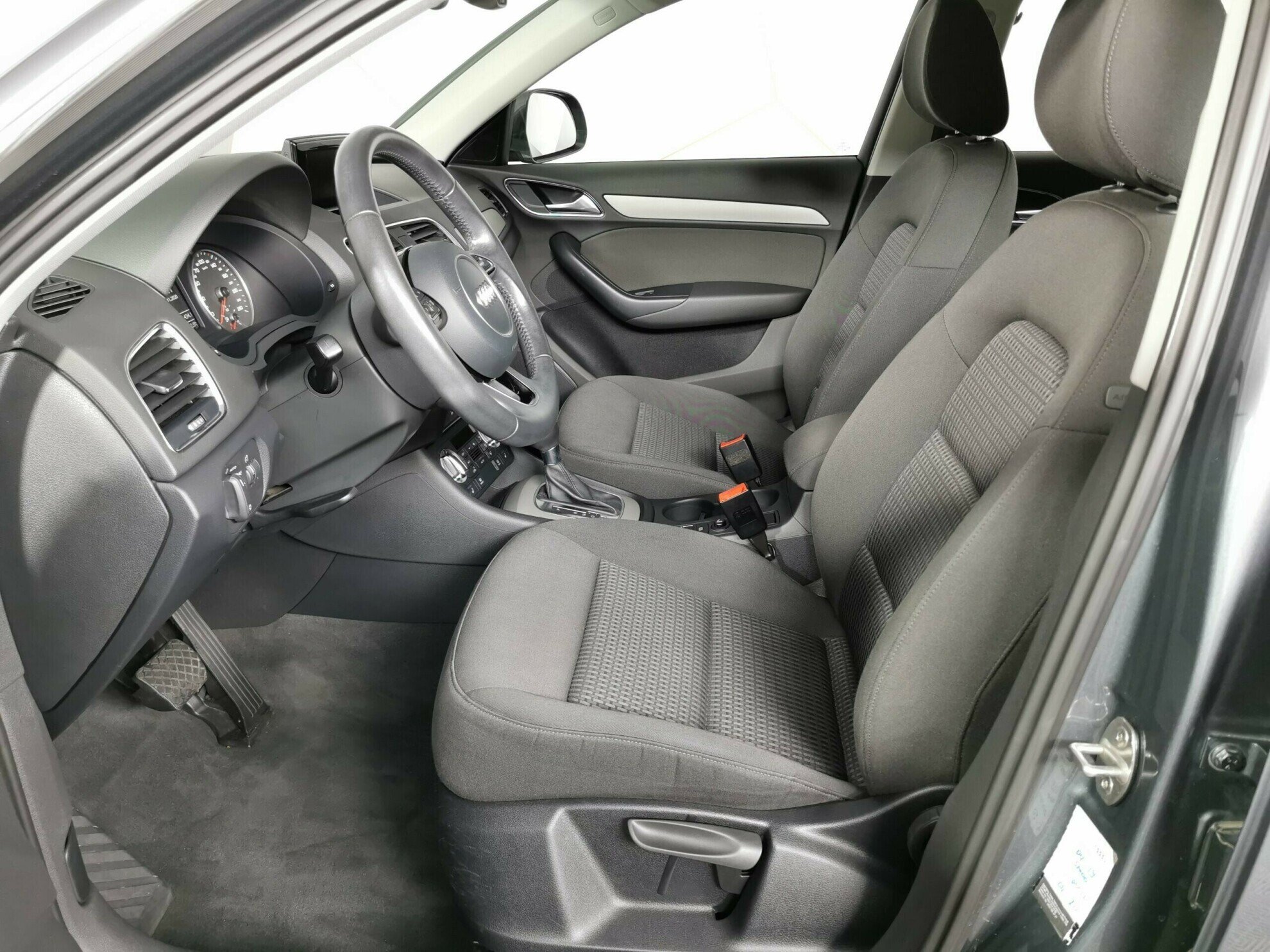 Audi Q3, 2.0 л, Робот, 2013 фото 8