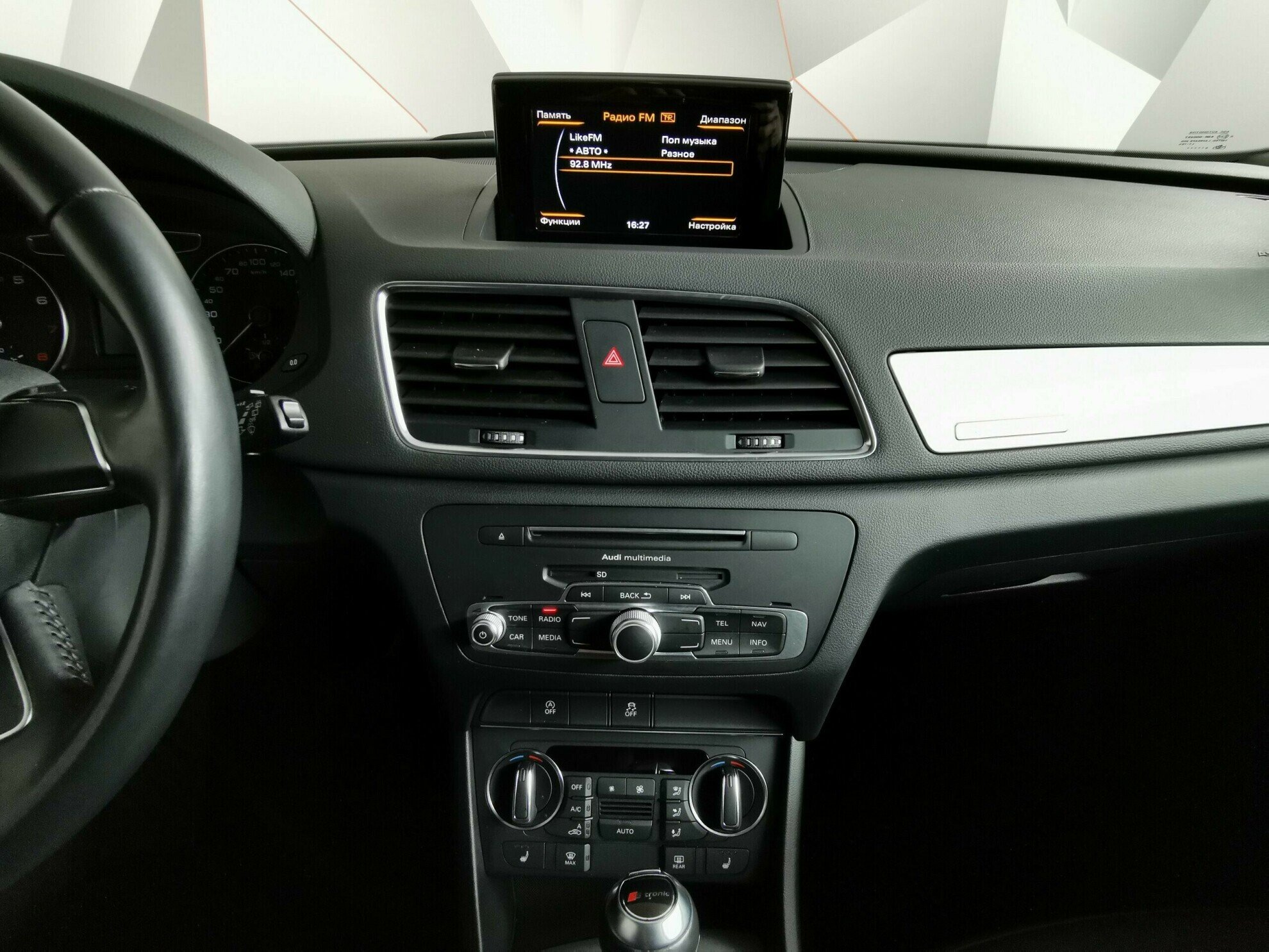 Audi Q3, 2.0 л, АТ, 2014 фото 1