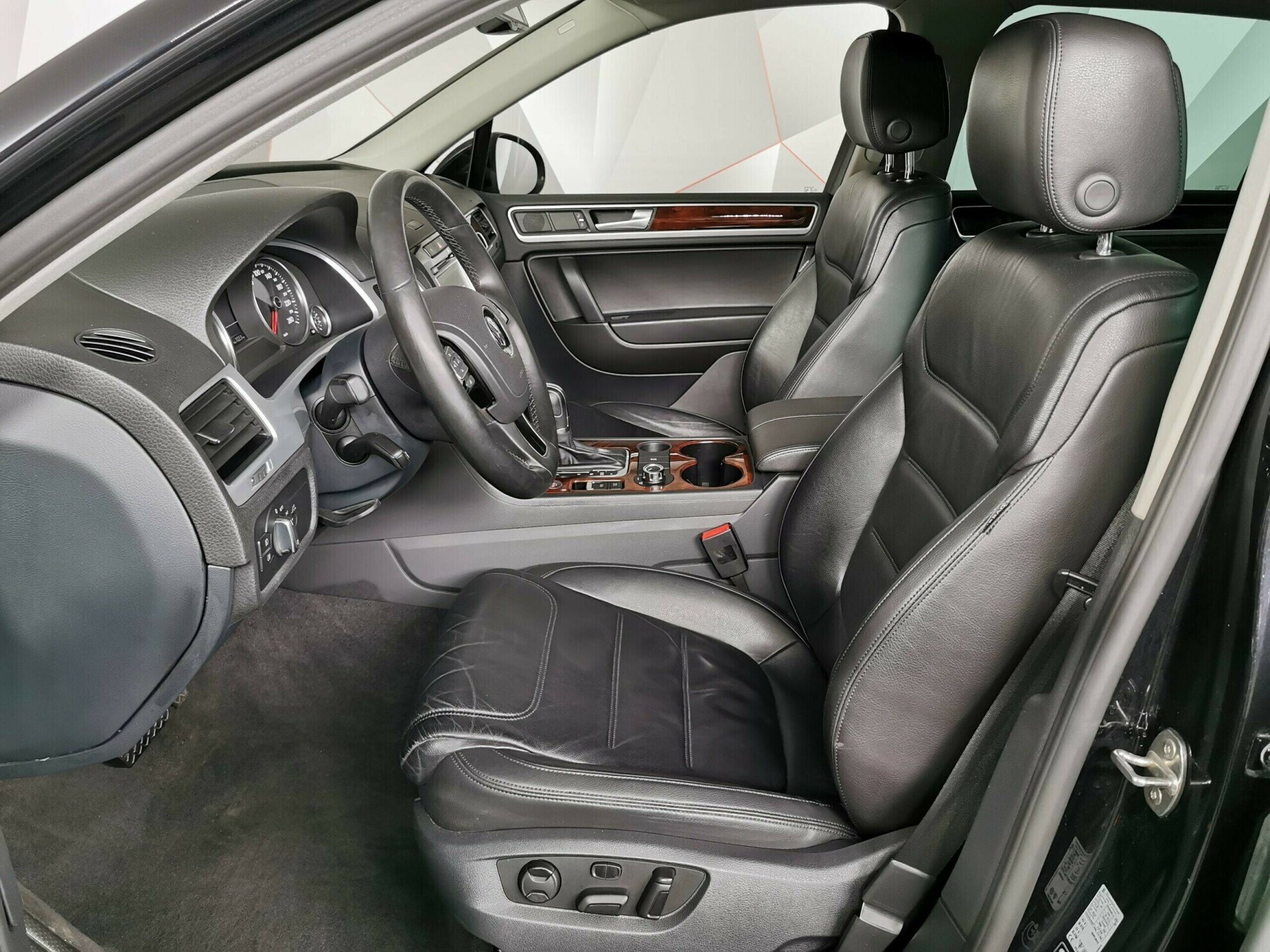 Volkswagen Touareg, 3.0 л, АТ, 2012 фото 7