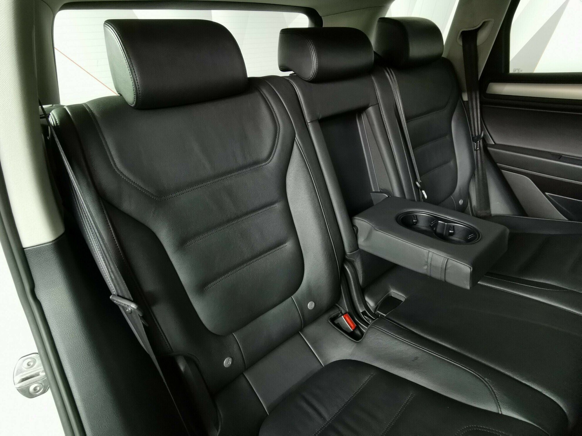 Volkswagen Touareg, 3.6 л, АТ, 2012 фото 1