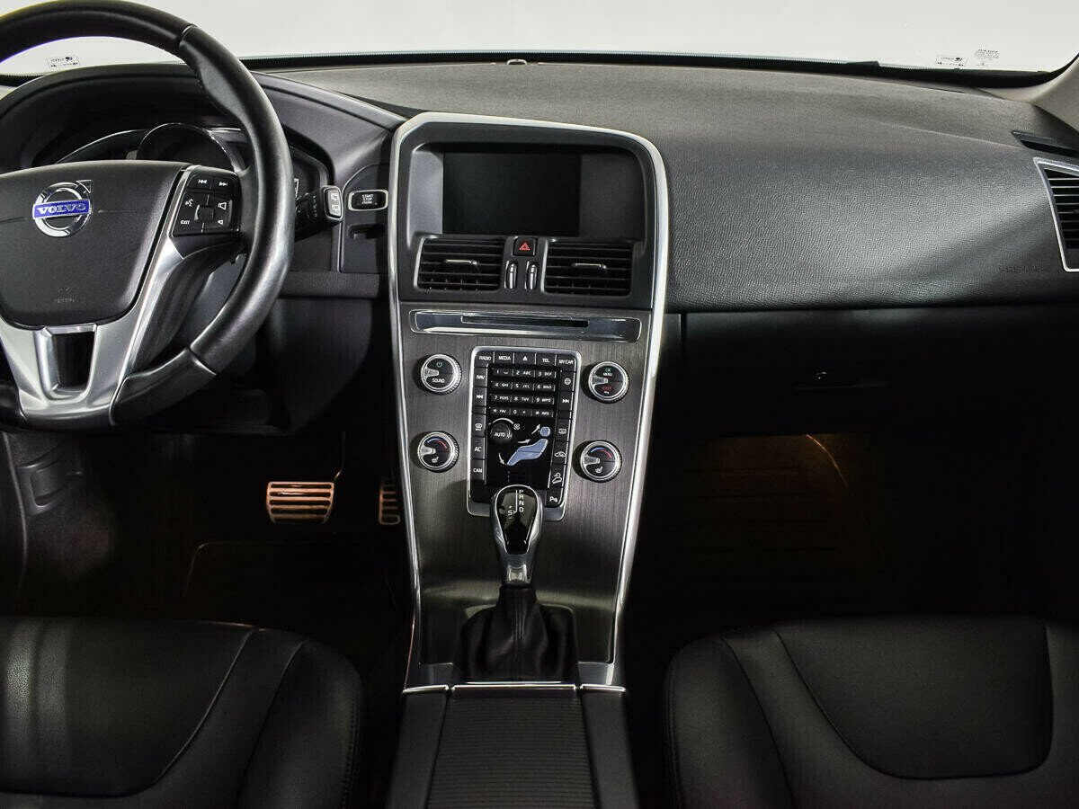 Volvo XC60, 2.4 л, АТ, 2015 фото 2