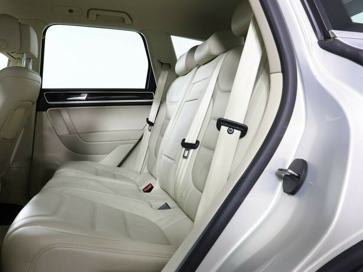 Volkswagen Touareg, 3.0 л, АТ, 2012 фото 10