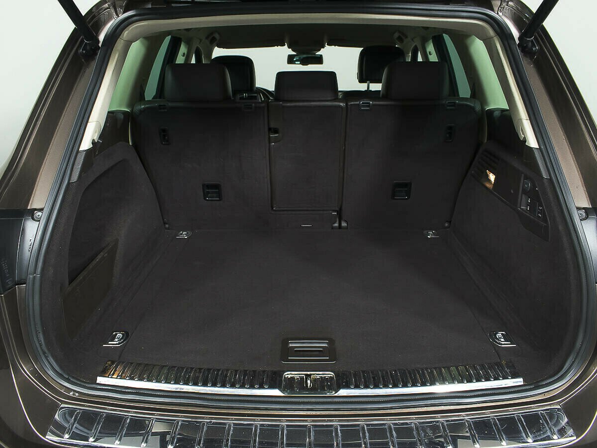 Volkswagen Touareg, 3.6 л, АТ, 2011 фото 2